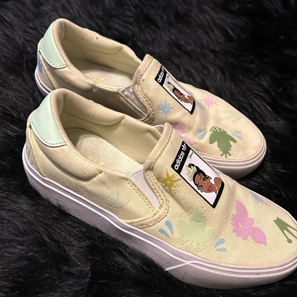 DISNEY x Court Rallye 'THE PRINCESS and the FROG Slip In Shoes GirlsSz 2 TIANA - Picture 6 of 15